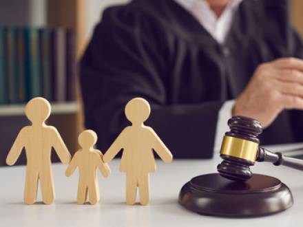 Pewaukee, WI divorce lawyer